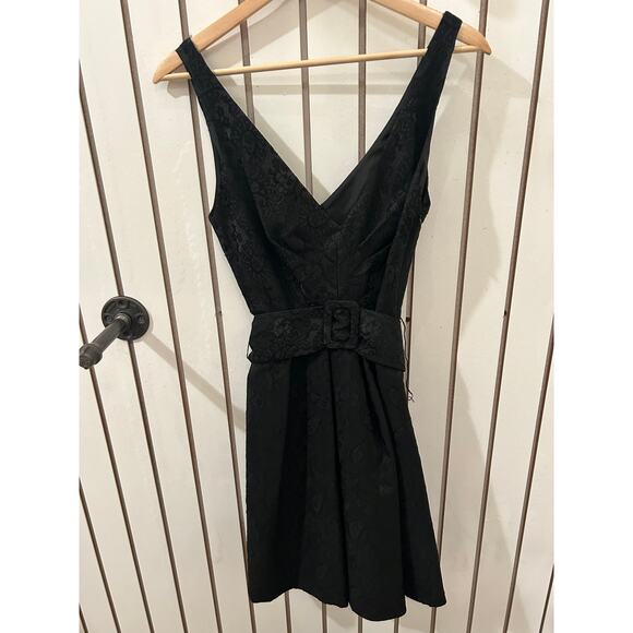 Eva Franco Black Belted Dress Size 0 - Picture 3 of 5